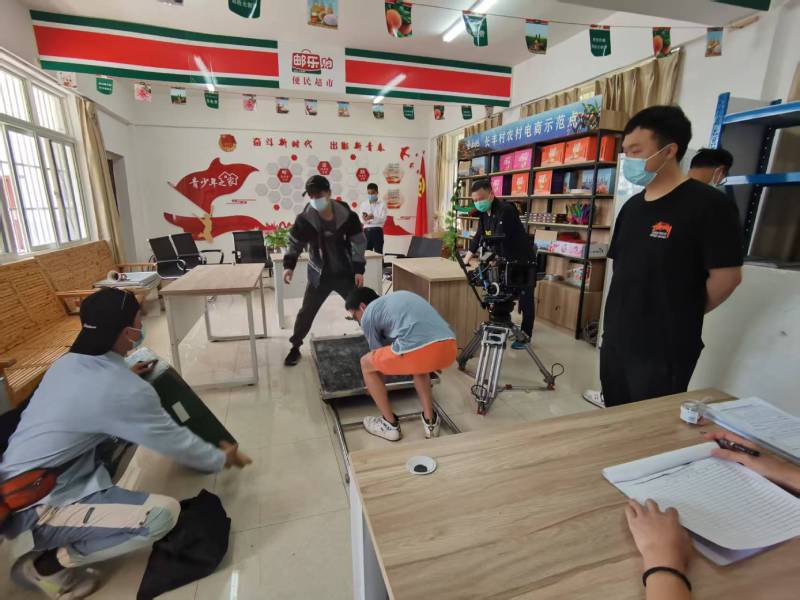追星女孩心理学分析报告：什邡市广告片拍摄公司揭秘饭圈应援式传播逻辑